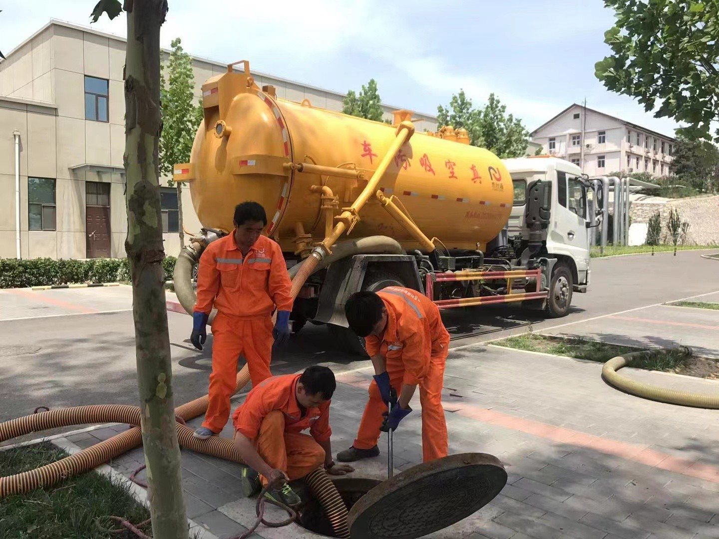 寒亭化粪池清理与5-8吨吸粪车施工效率分析